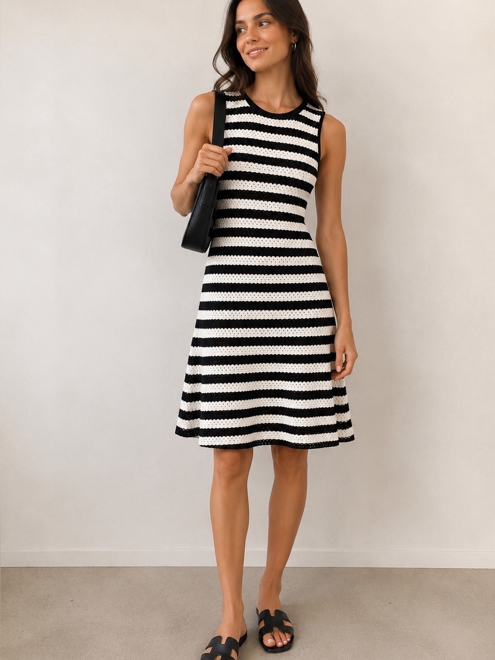 Banana Republic Dress Womens 4 Black Ivory Knit Stripe Sleeveless Flared Hem